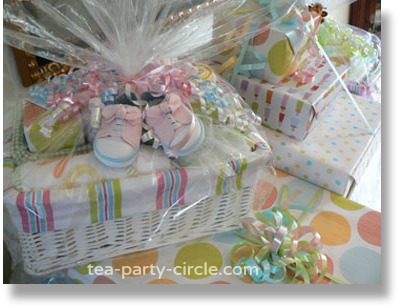 Creative Baby Shower Wrapping Idea
